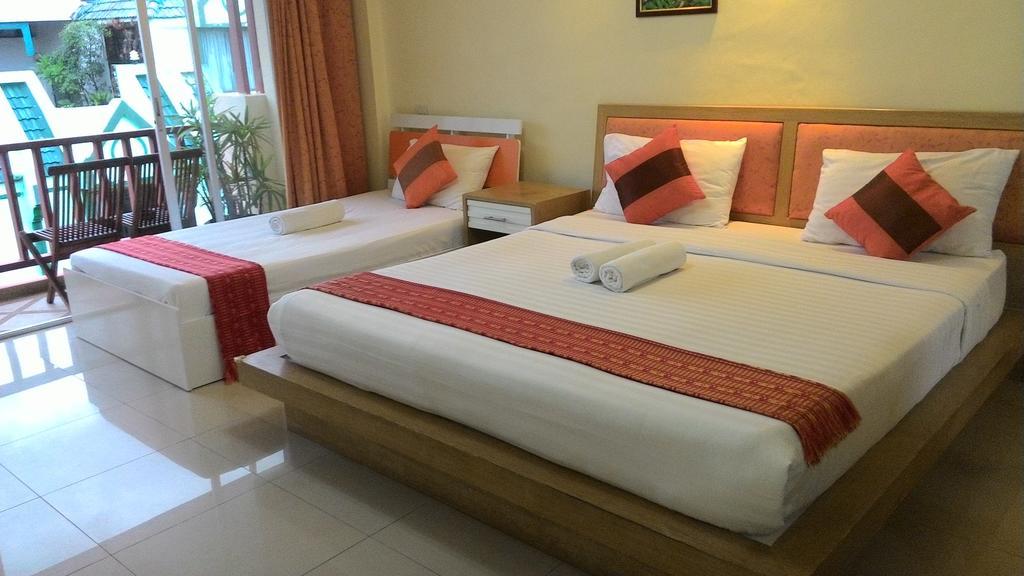 Orange Hotel Patong Экстерьер фото