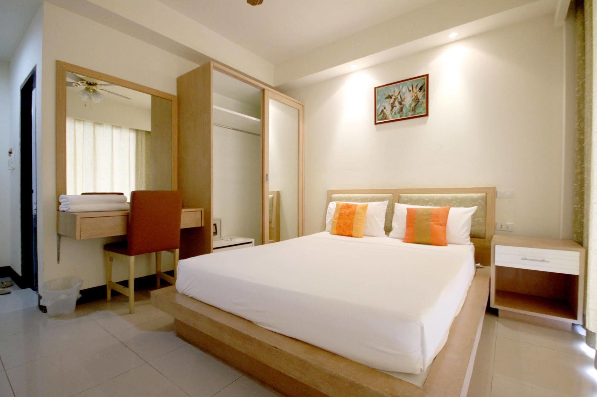 Orange Hotel Patong Экстерьер фото