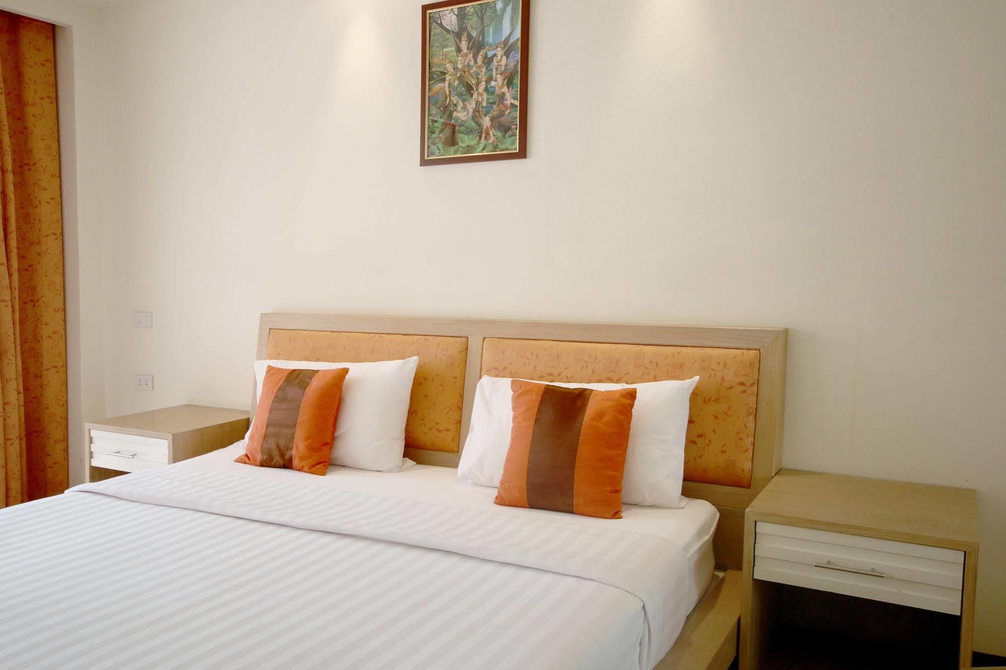 Orange Hotel Patong Экстерьер фото